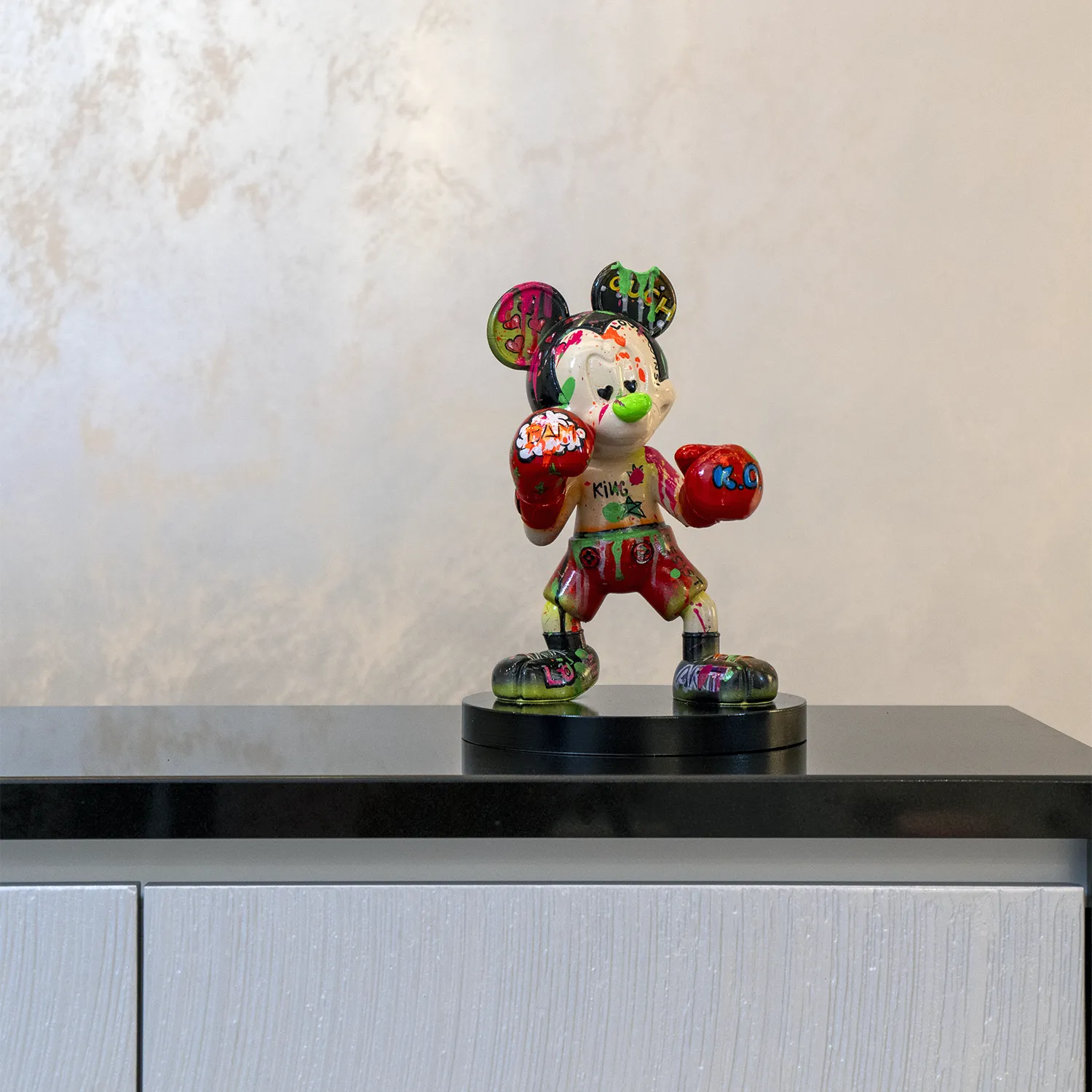 Mickey KO — Фигури